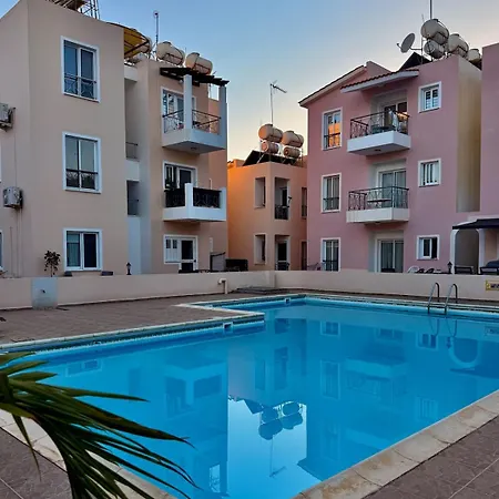 Brand New Luxury Retreat-pool-5 Min To Apartment *