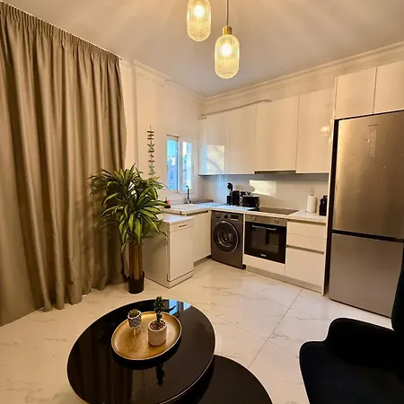 Brand New Luxury Retreat-pool-5 Min To Apartment Paphos